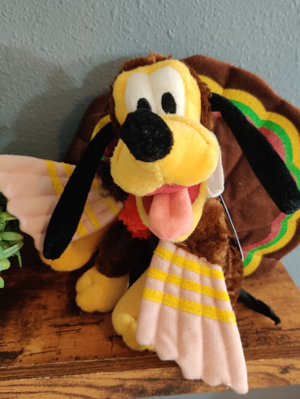 DISNEY WORLD PARK 2002 TURKEY PLUTO BEAN BAG BEANIE PLUSH 7" THANKSGIVING Nwt